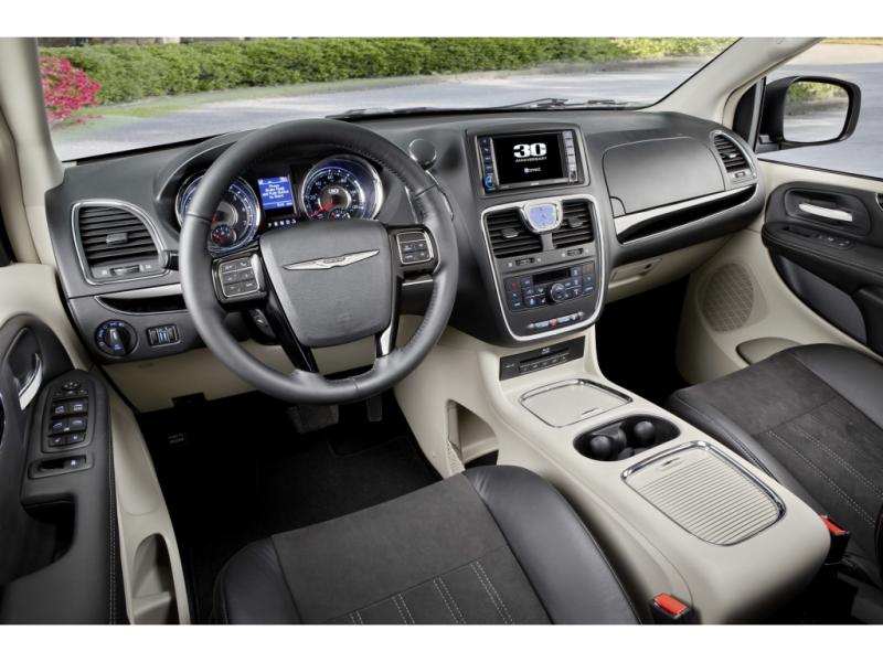 2010 Chrysler Town & Country