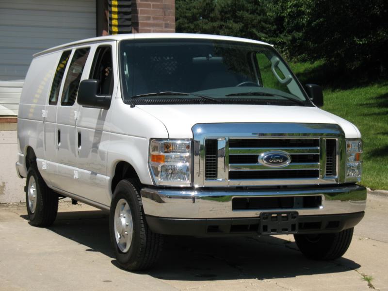 2000 Ford E-250