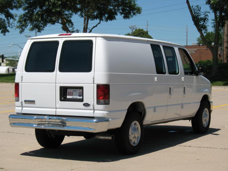 2000 Ford E-250