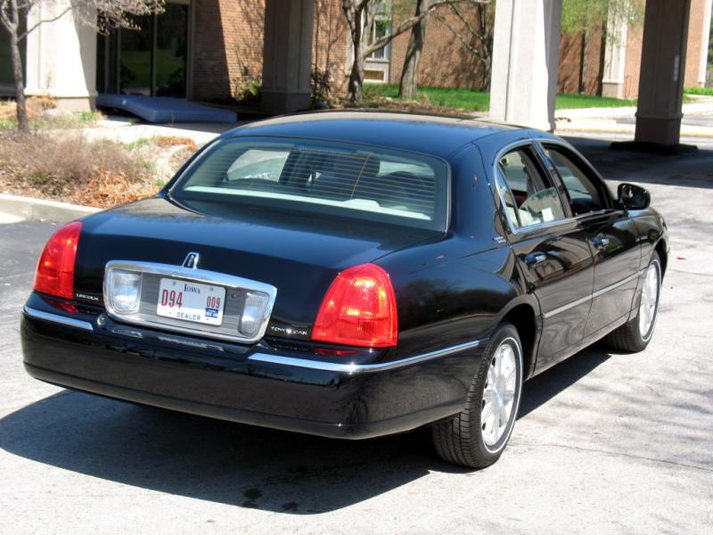 2010 Lincoln Town Car